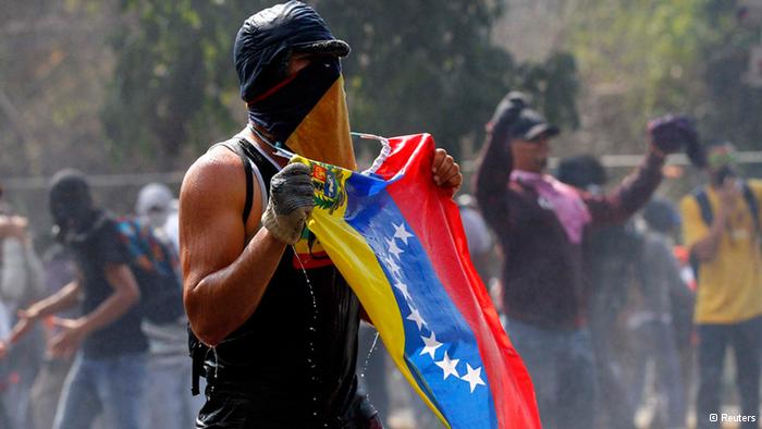 Venezuela: The Right Conspires While the Government Does Not Solve the People’s Problems