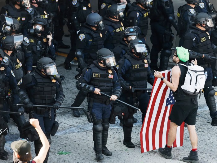 Editorial: Manteniendo la moral en tiempos oscuros