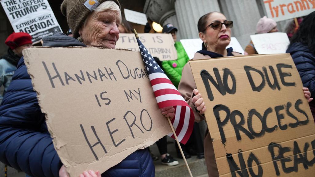 Crisis in the bourgeois legal system