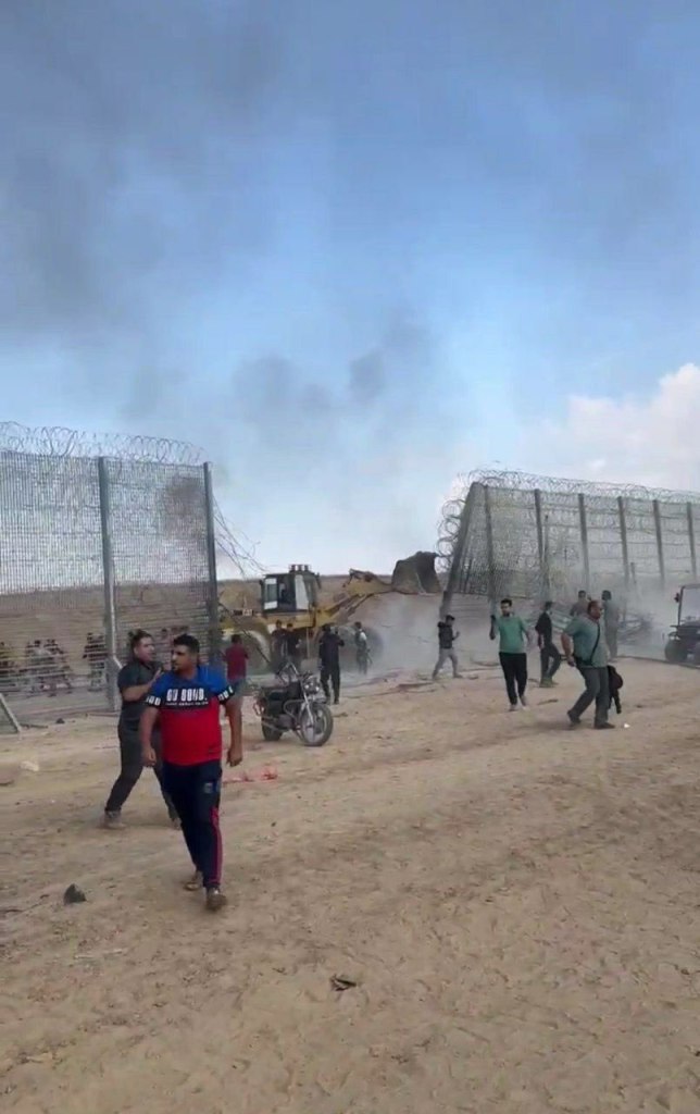 Breaking: Palestinian resistance launches surprise offensive against Israel