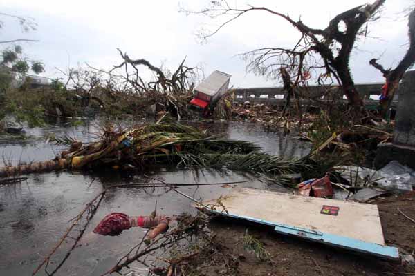 Filipino communists step up typhoon relief efforts, condemns Aquino regime’s slow response