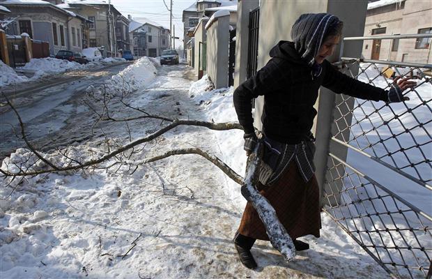 Chaos and carnage as Europe freezes – Death Toll from Freeze Reaches 175