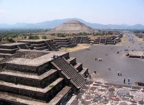 Wal-Mart destroys the cultural heritage of Mexico