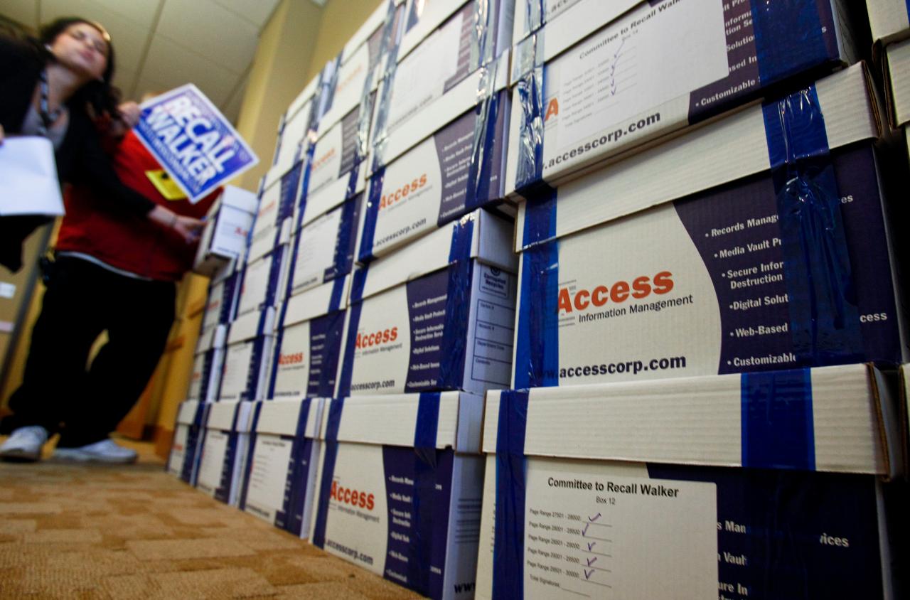 Groups file signatures to recall Wis. Gov. Walker