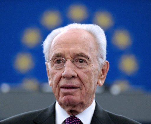 Israel’s Peres urges Arab intervention in Syria