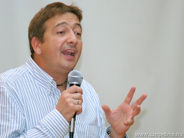 Orbán Friend Says Roma ‘Shouldn’t Be Allowed to Exist’