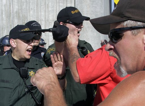 Longshoremen storm Washington State Port
