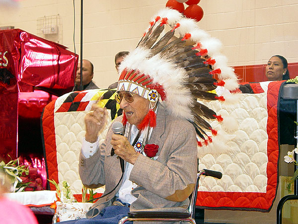 Sioux Nation Chief Oliver Red Cloud dies at age 93