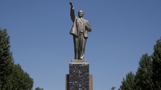 Leave the Vladimir Lenin’s Monuments where they are! Hands off Lenin!