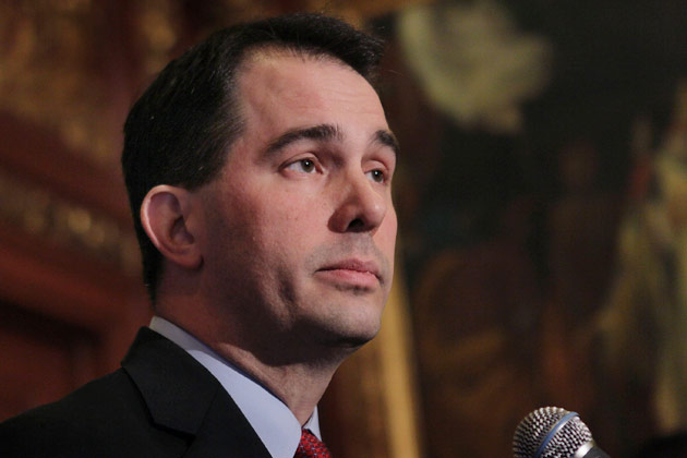 Judge strikes down Wis. law that effectively ended collective bargaining for public workers