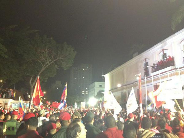 Here to stay: Chavez wins Venezuelan presidency (PHOTOS)