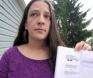 McD’s worker sues: Don’t pay by debit card