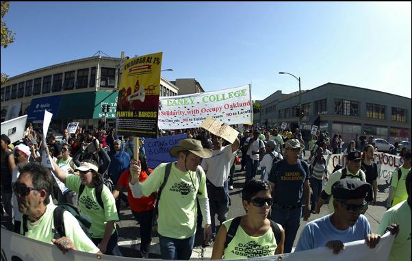 At least 4,000 are at the gates to the Port of Oakland