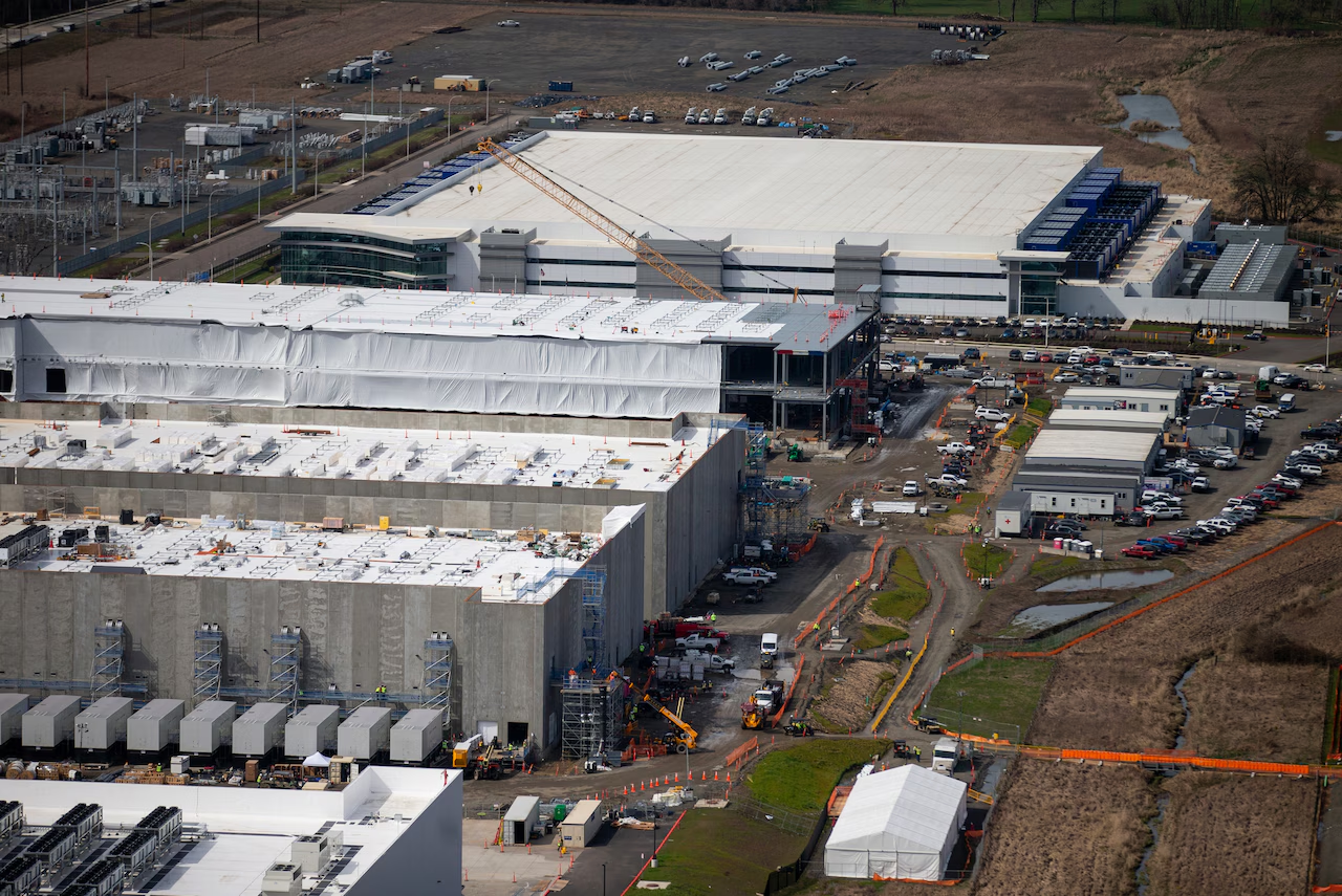 Oregon Gov. Kotek cuts taxes for rich while workers freeze, planet boils